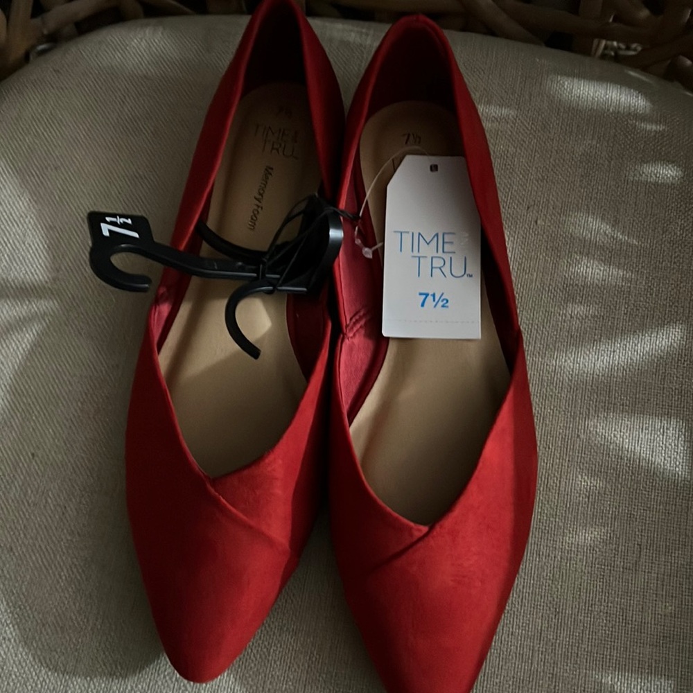 New Time and Tru Womens Faux Suede Shoes 7 1/2 NWT